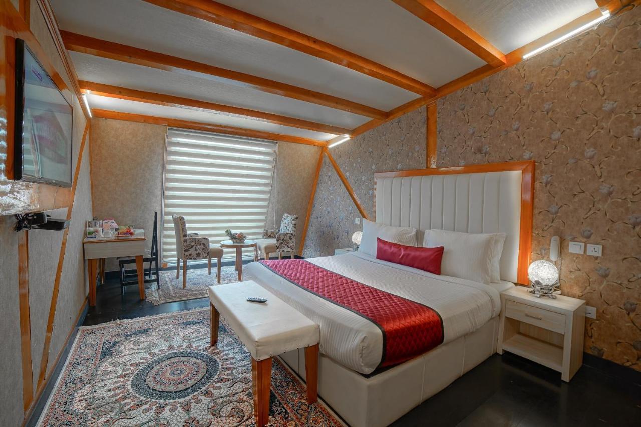 Hotel Rose Petal Srinagar Exterior foto
